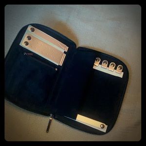 Halston Jewelry/Electronic Organizer